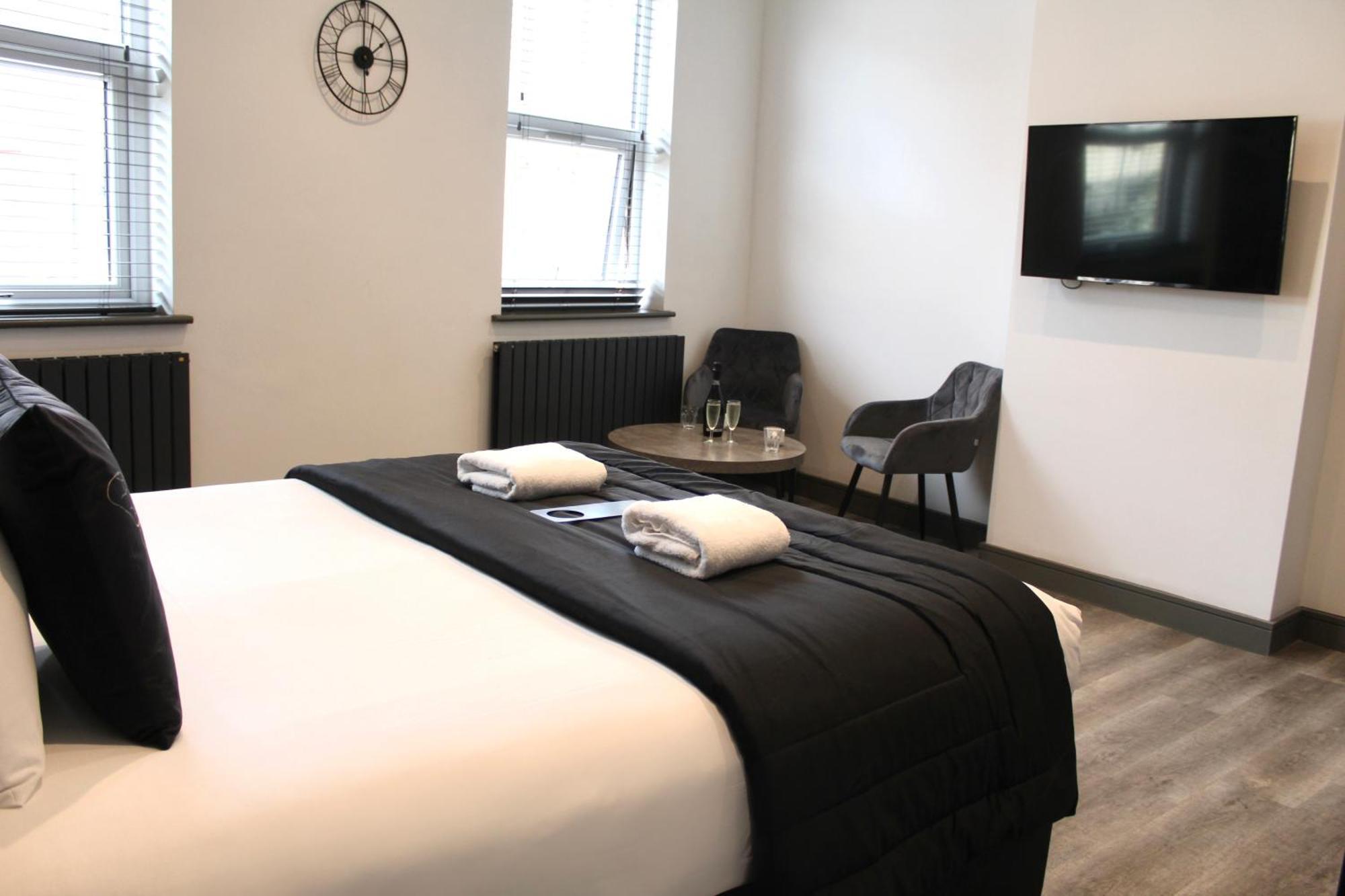 Black Lion Manchester 4*